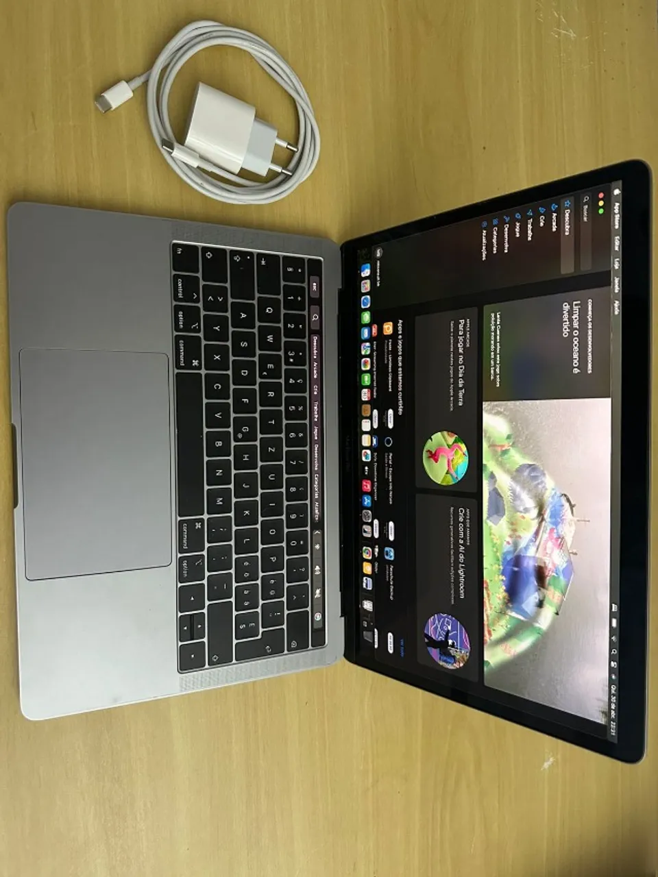 MacBook Air 2020 Intel Core i5 Dual Core 16GB RAM 256GB SSD 98