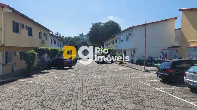 Casa em Condomínio : Duplex / Residencial / Praça Seca