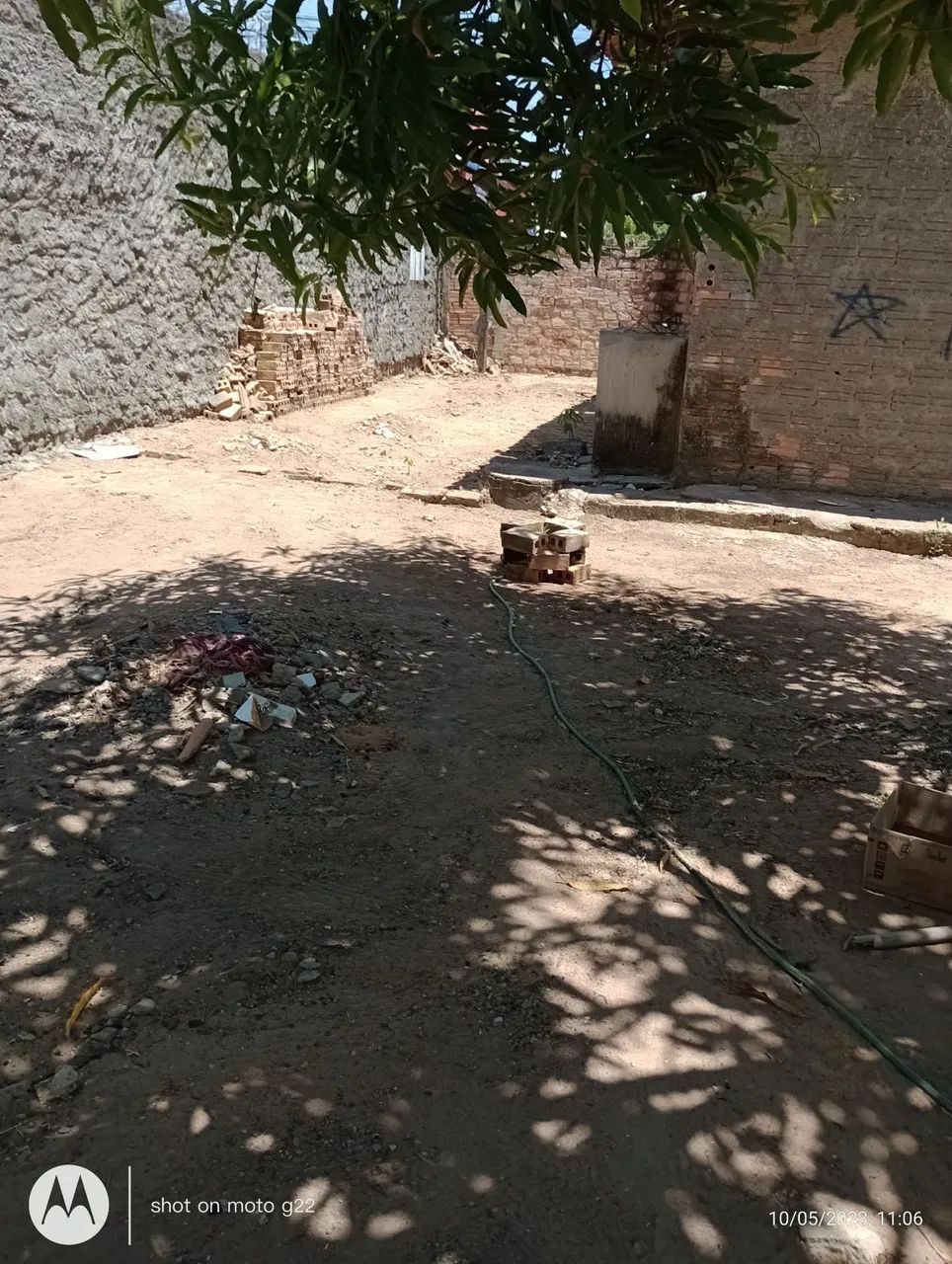 vendo essa casa na avenida principal do bairro São Bento  - Foto 2