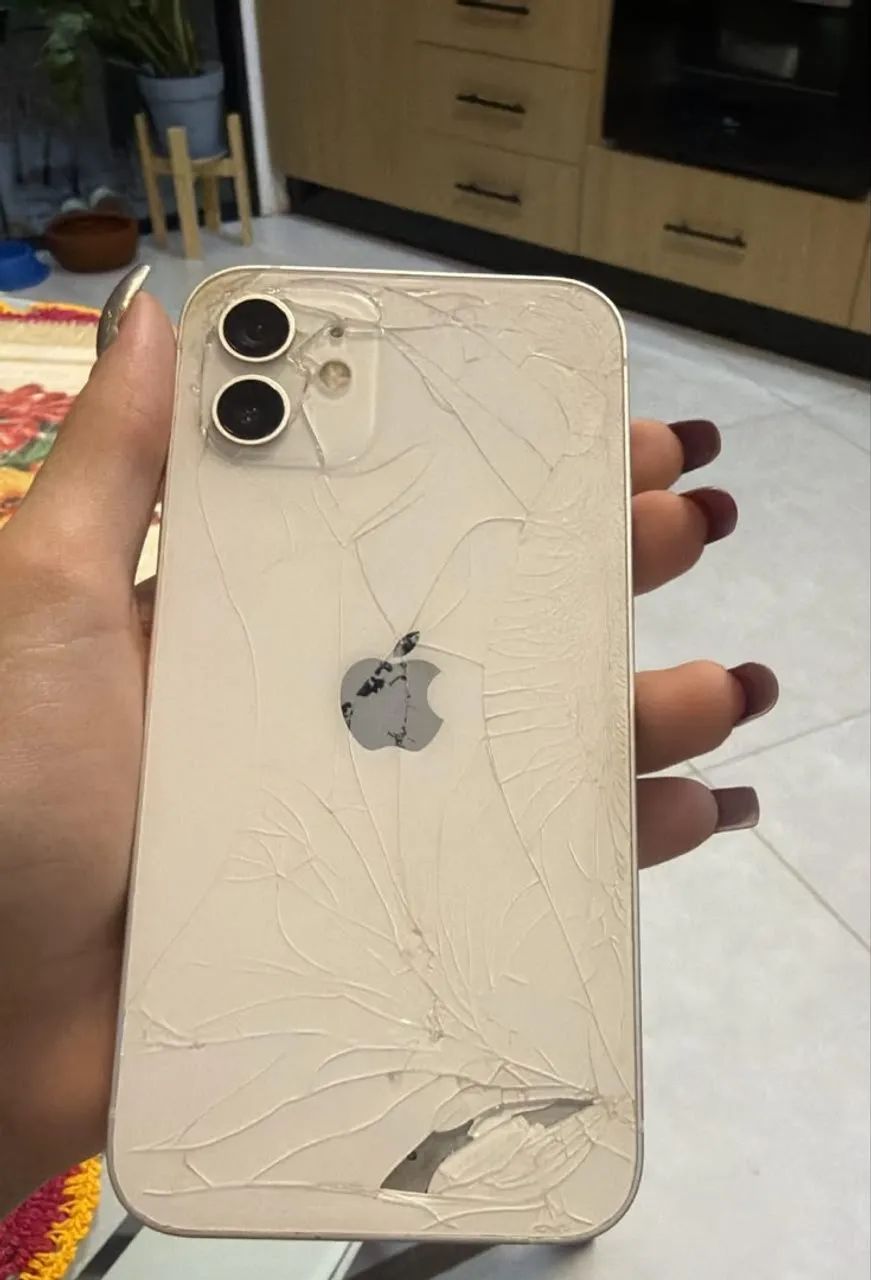 I phone 12 - Foto 4