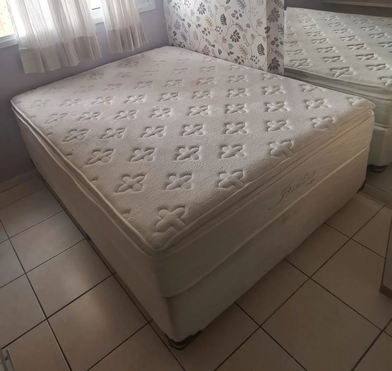 Cama box casal