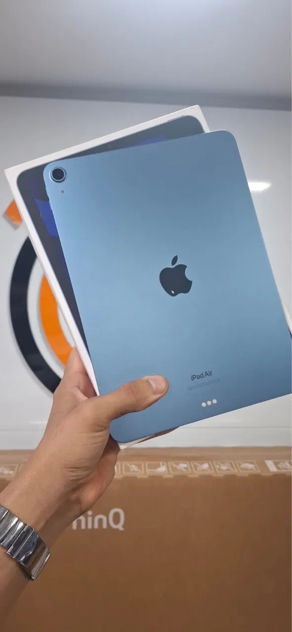 ipad Air 5 M1 Azul 64GB* Semi Novo *R$1999 - Tablets e E-Readers