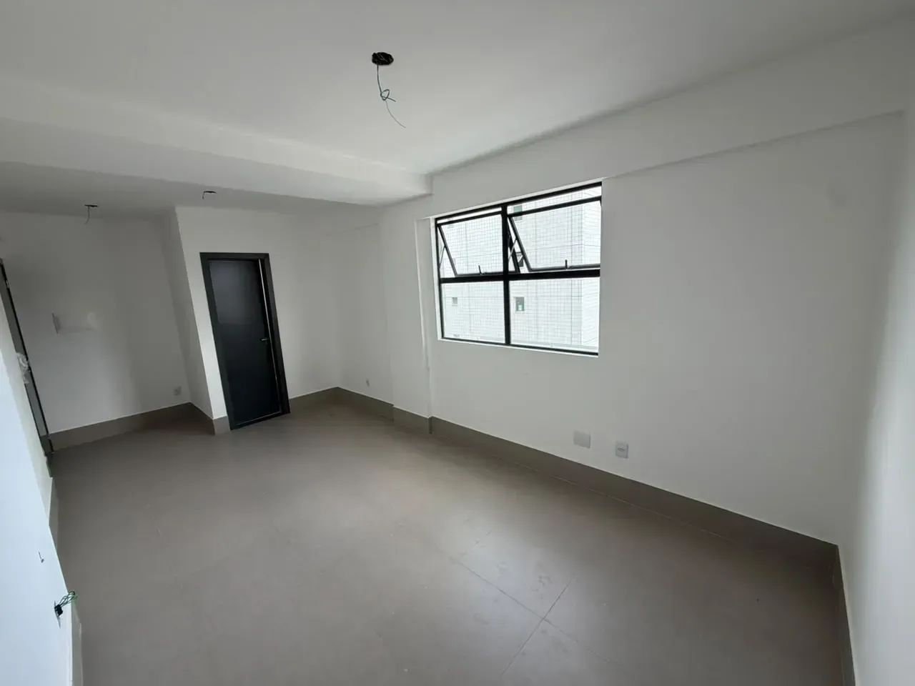 COMPRE: SALA + VAGA NO MELHOR PONTO DO CASTELO