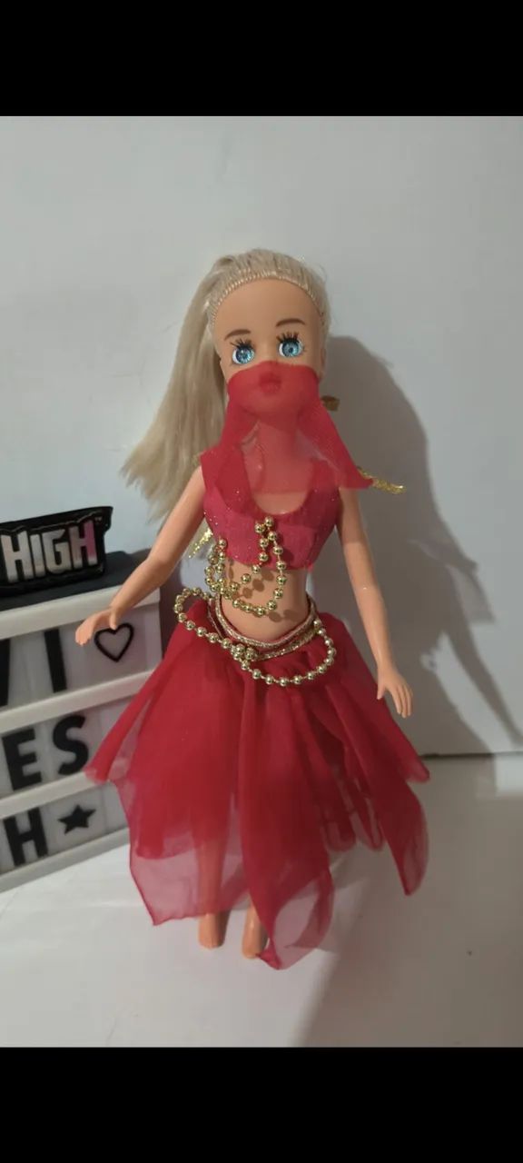 Boneca Susi odalisca feiticeira