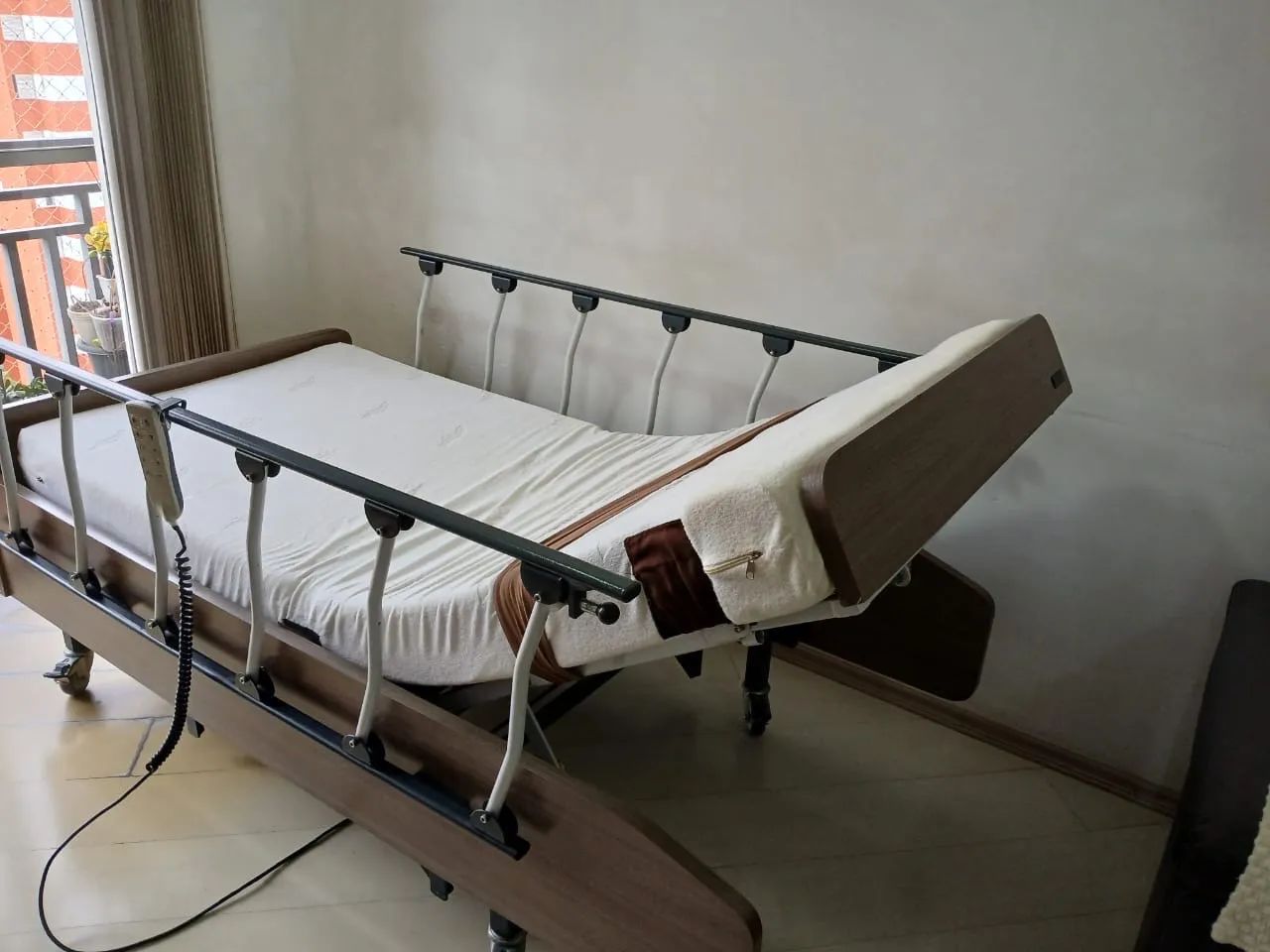 Cama hospitalar motorizada poltrona advance wise comfort  - Foto 4