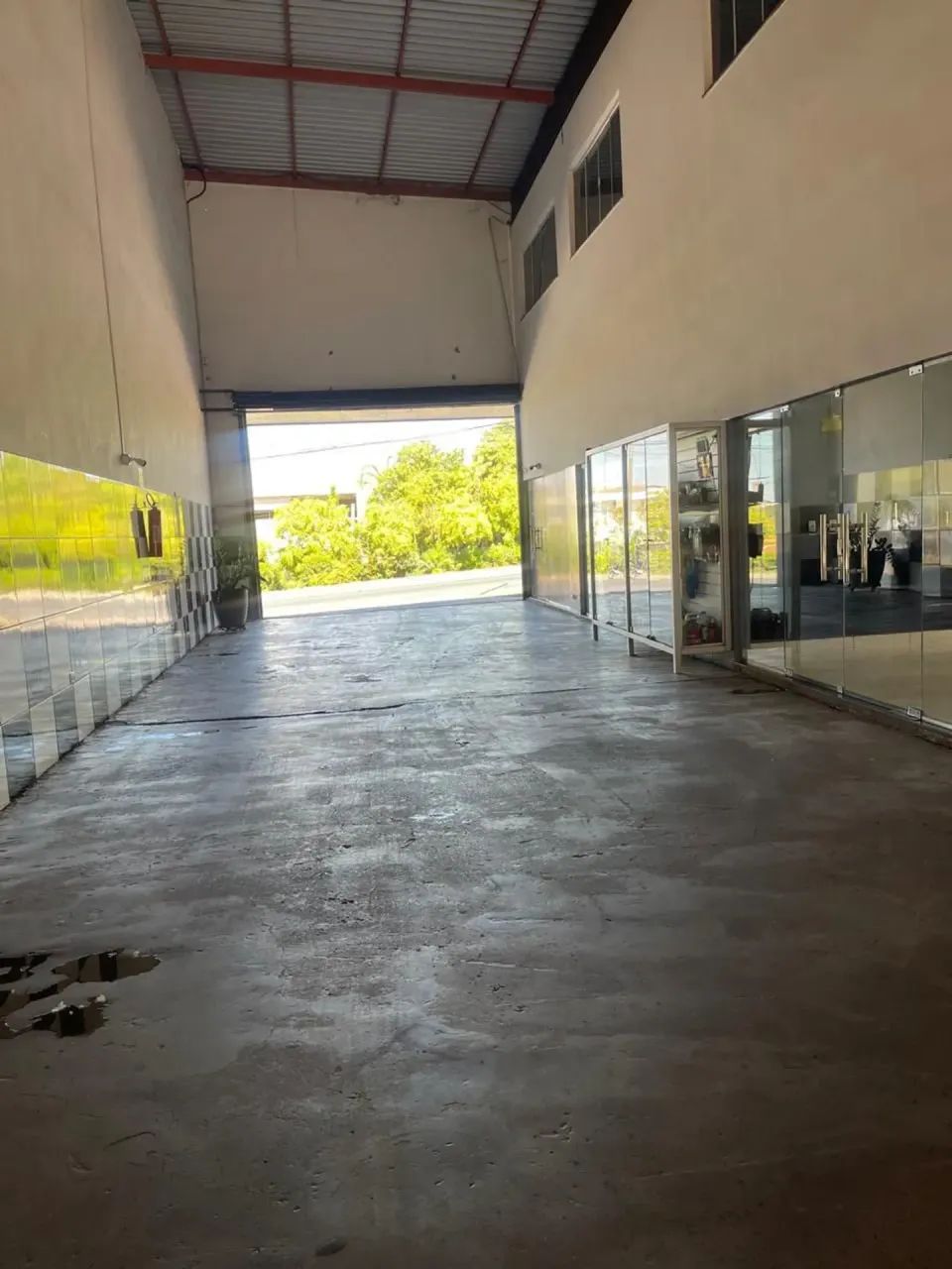 "Excelente Barracão Comercial 1.200 m²  Av. Dante de Oliveira" - Foto 4