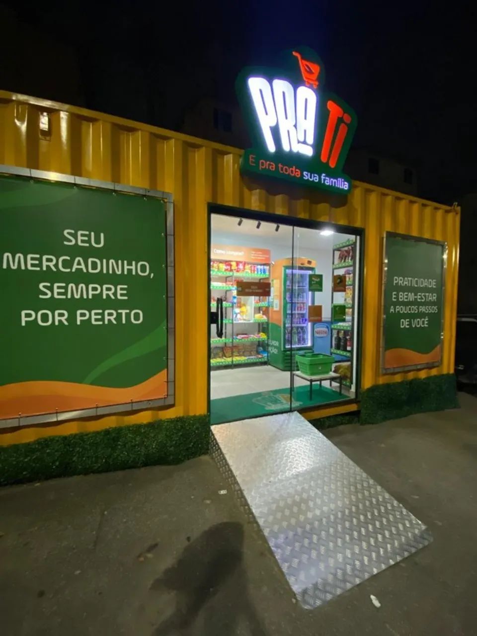 Vendo mercadinho autônomo completo em condomínio