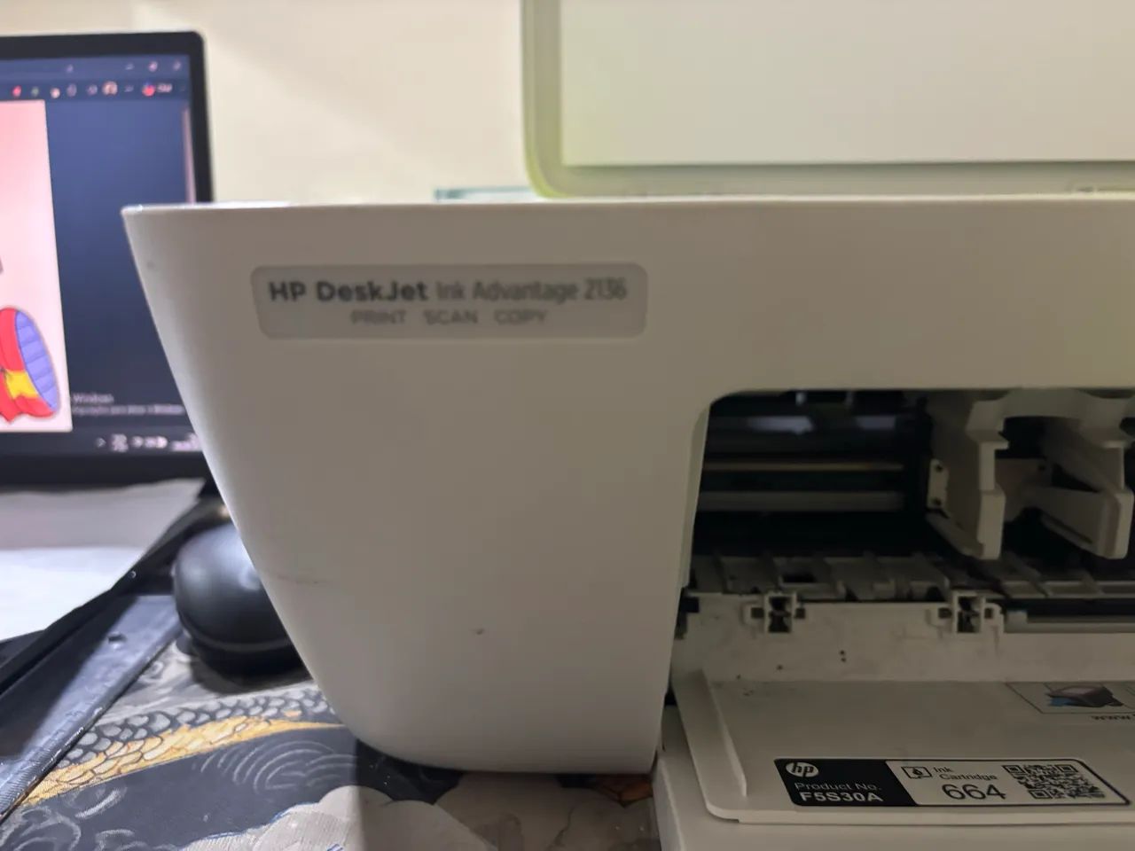 HP DeskJet 2136 Funcionando 100% + 100 Folhas - Foto 3