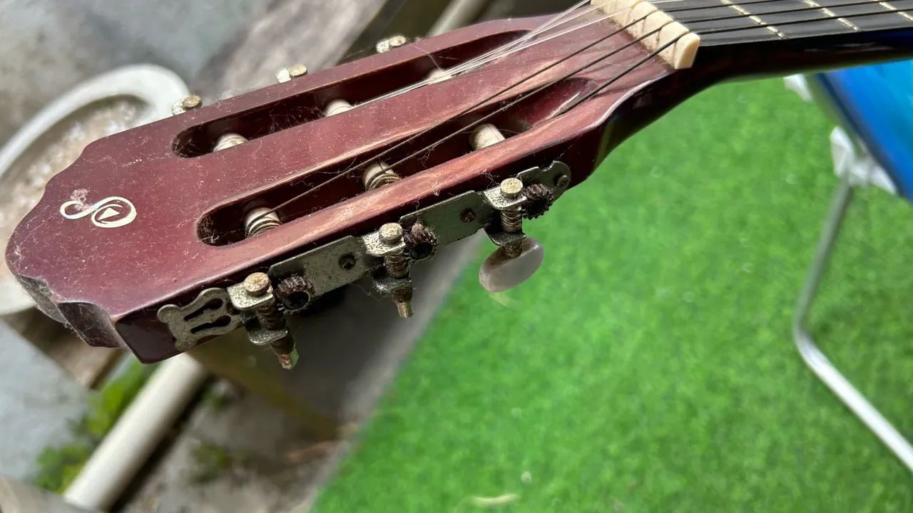 Violão com suporte de parede e de pé  - Foto 3