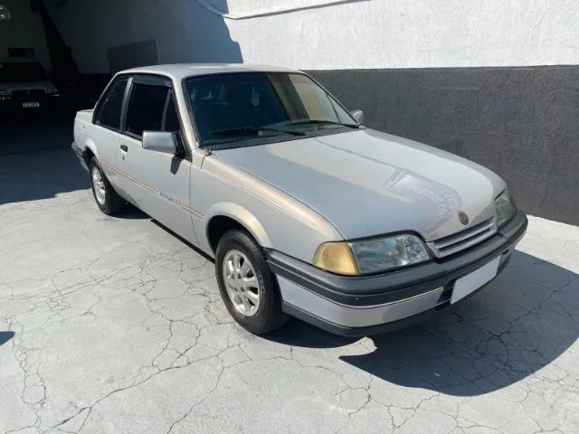 Chevrolet Monza 1992
