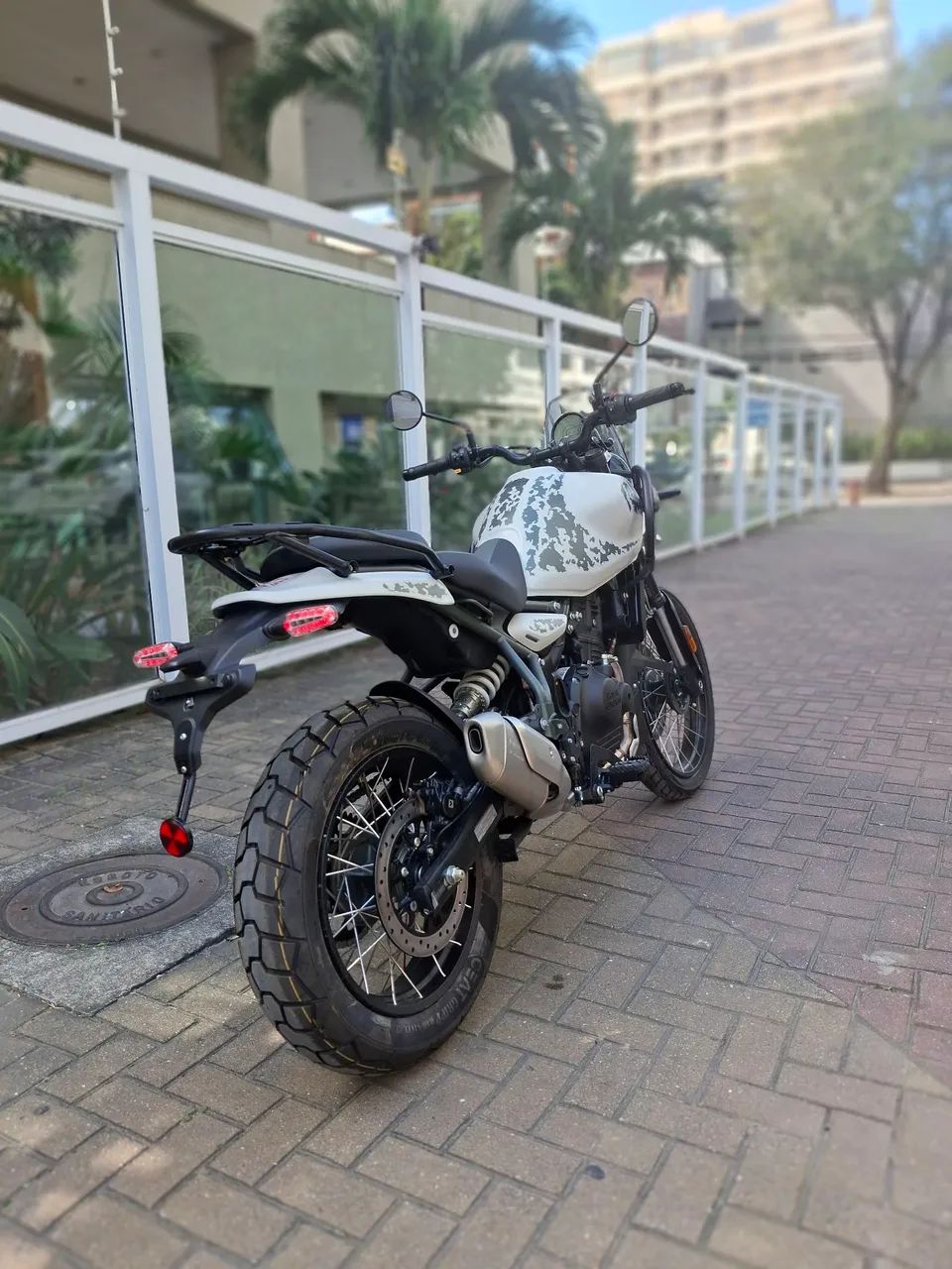 Himalayan Kamet Withe 450cc - Amanda  - Foto 3