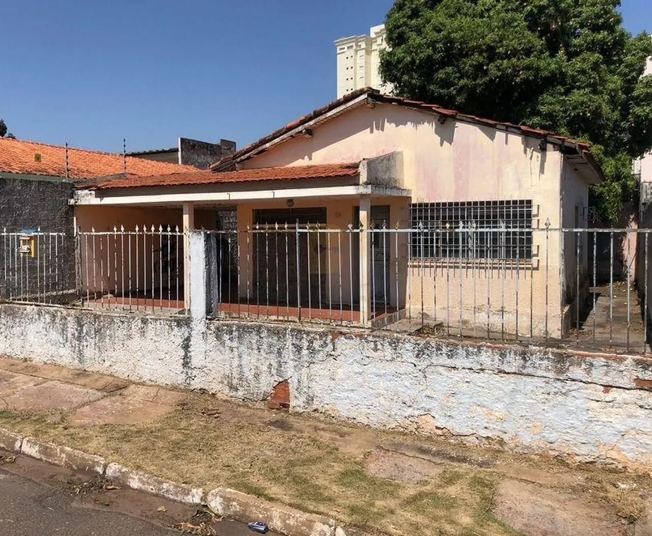 CASA - VENDA - Jardim Petrópolis - Cuiabá/MT