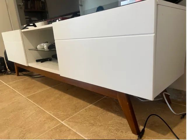 Rack para TV 180cm Branco Retrô com Gavetas e Nicho