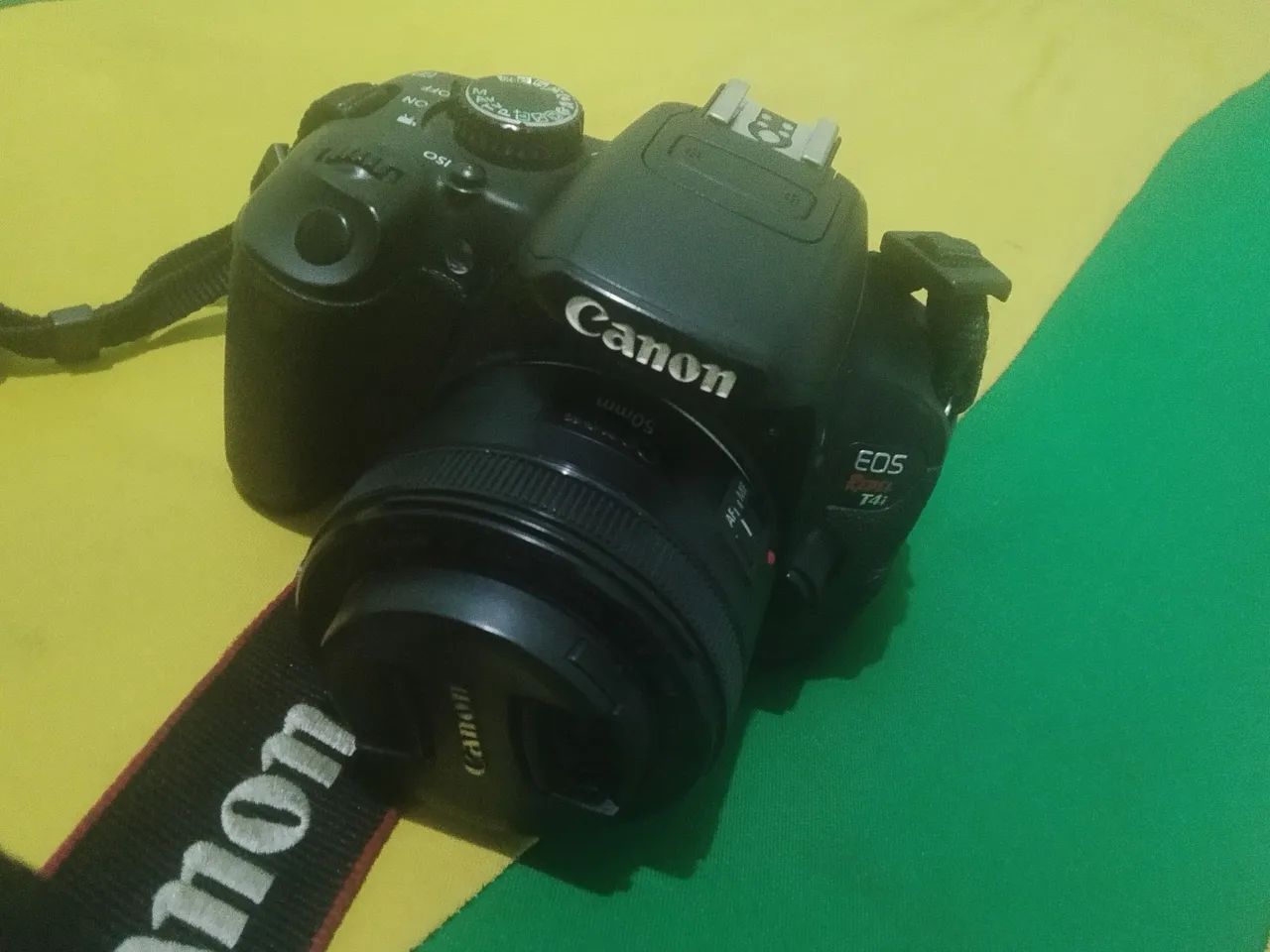 Câmera Canon t4 