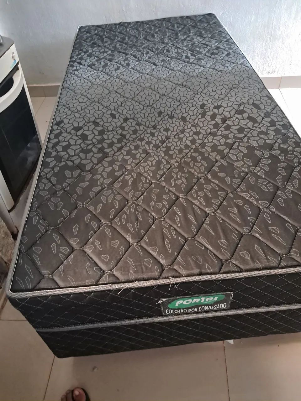Cama colchão box conjugado de solteiro. 