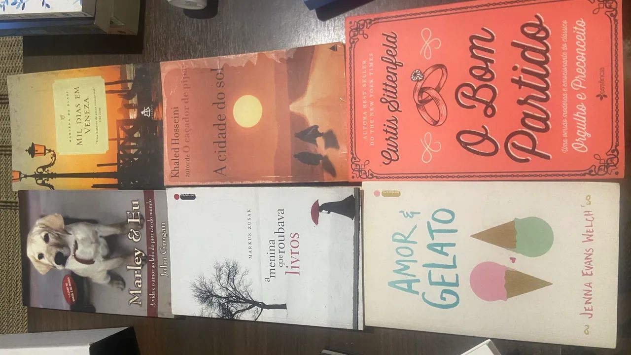 Livros em bom estado 15 reais cada 