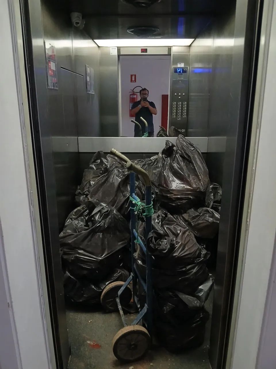 Retirada de entulhos e caçamba de entulhos  - Foto 3