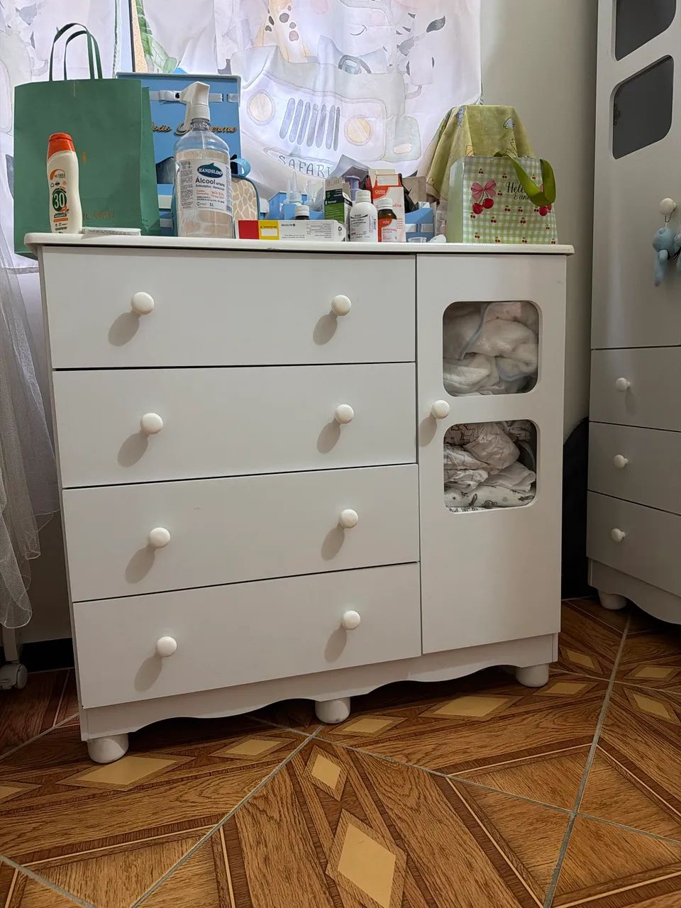 VENDO CÔMODA INFANTIL PEROBA  - Foto 2