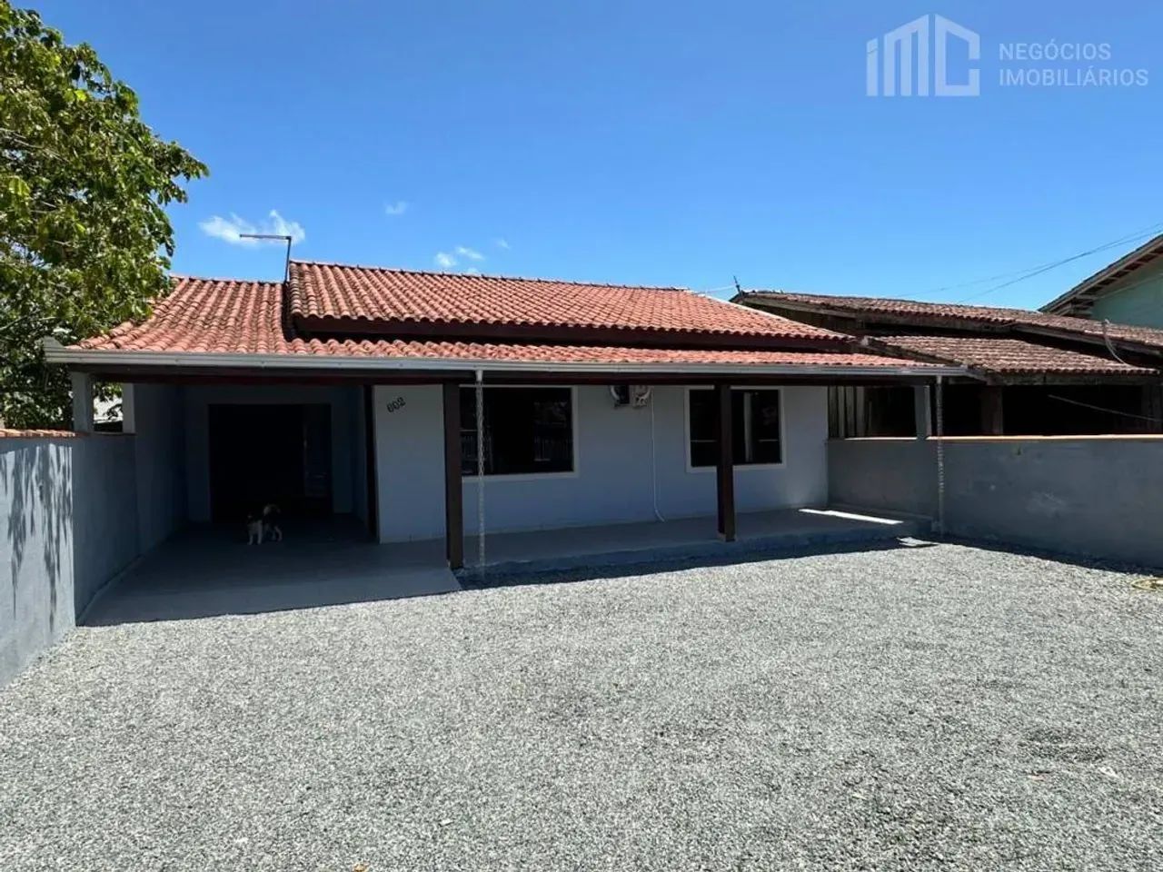 Casa com 2 dormitórios - 600m da lagoa l Costeira - BBS/SC - Foto 2