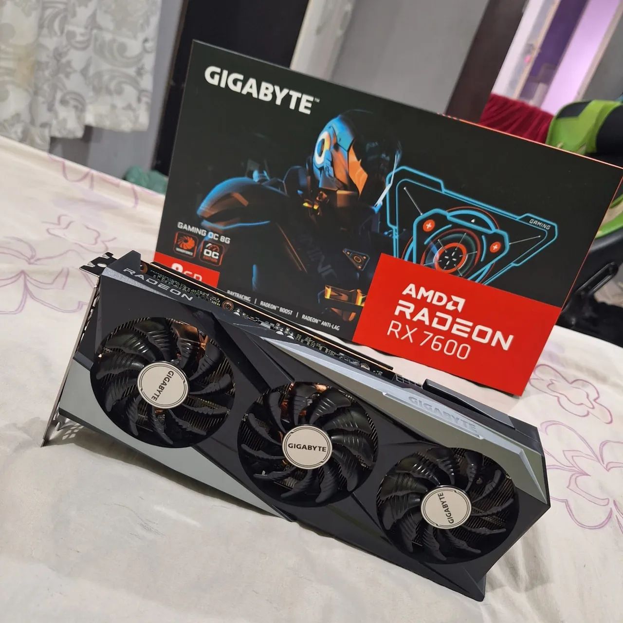 PLACA DE VIDEO RX 7600 8GB TRIPLE FAN