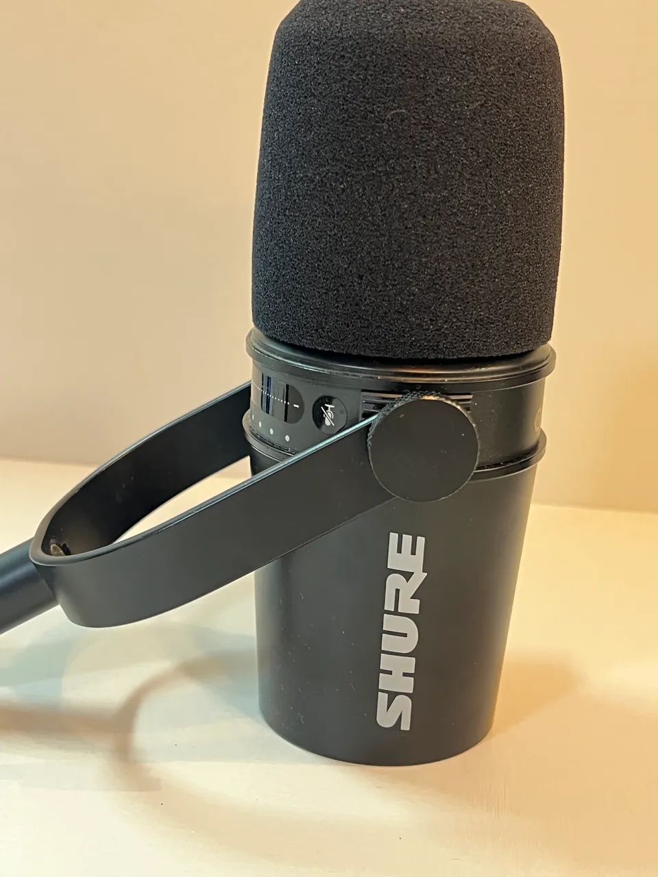 Microfone para podcast SHURE MV7 - Foto 3
