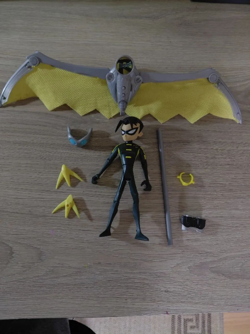 Robin Shadow Tek Ultra Flight Strike Batman Action Figure Boneco 16 cm DC comics - Foto 2