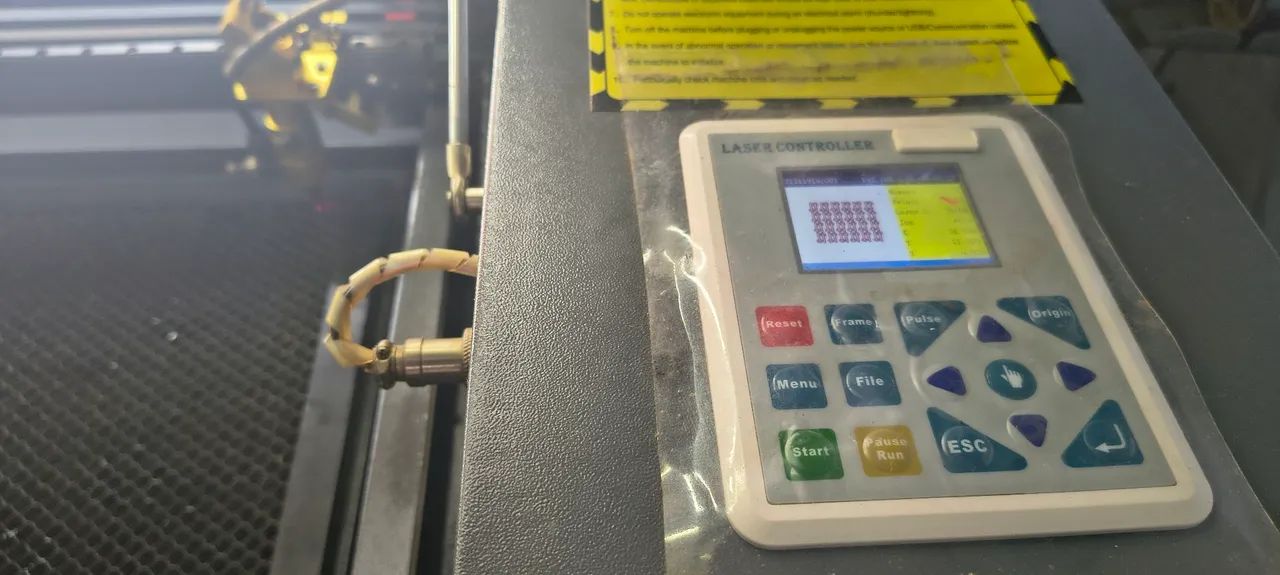 Máquina de corte a laser CO2 60x40 de 60w com mesa de elevação  - Foto 4