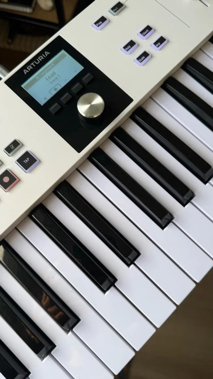Teclado Arturia Essentials MKii 61 - Foto 2