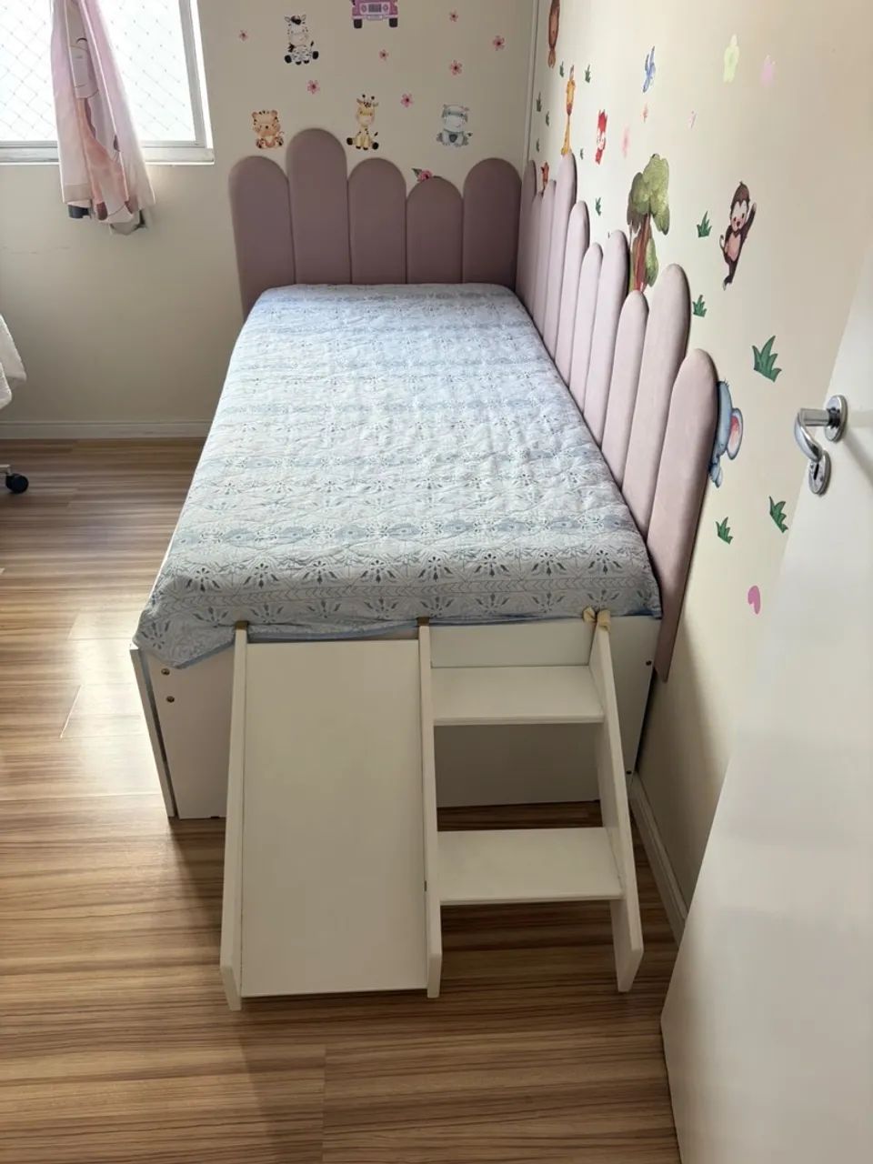 Cama infantil com escada, tem cama auxiliar e vira cama de casal, - Foto 4