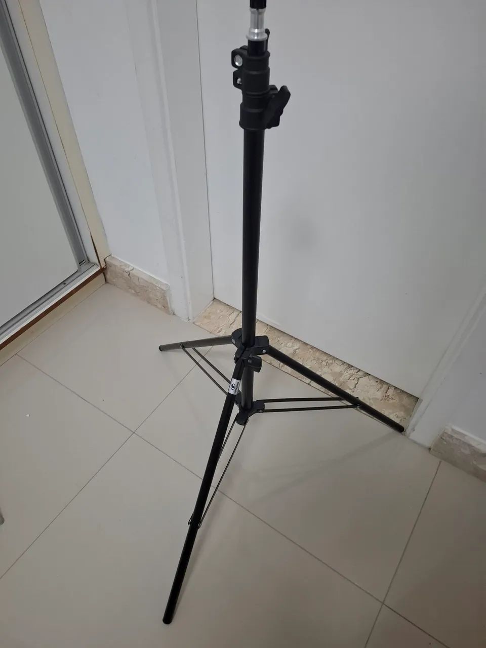 Trava Rosca para Iluminação greika