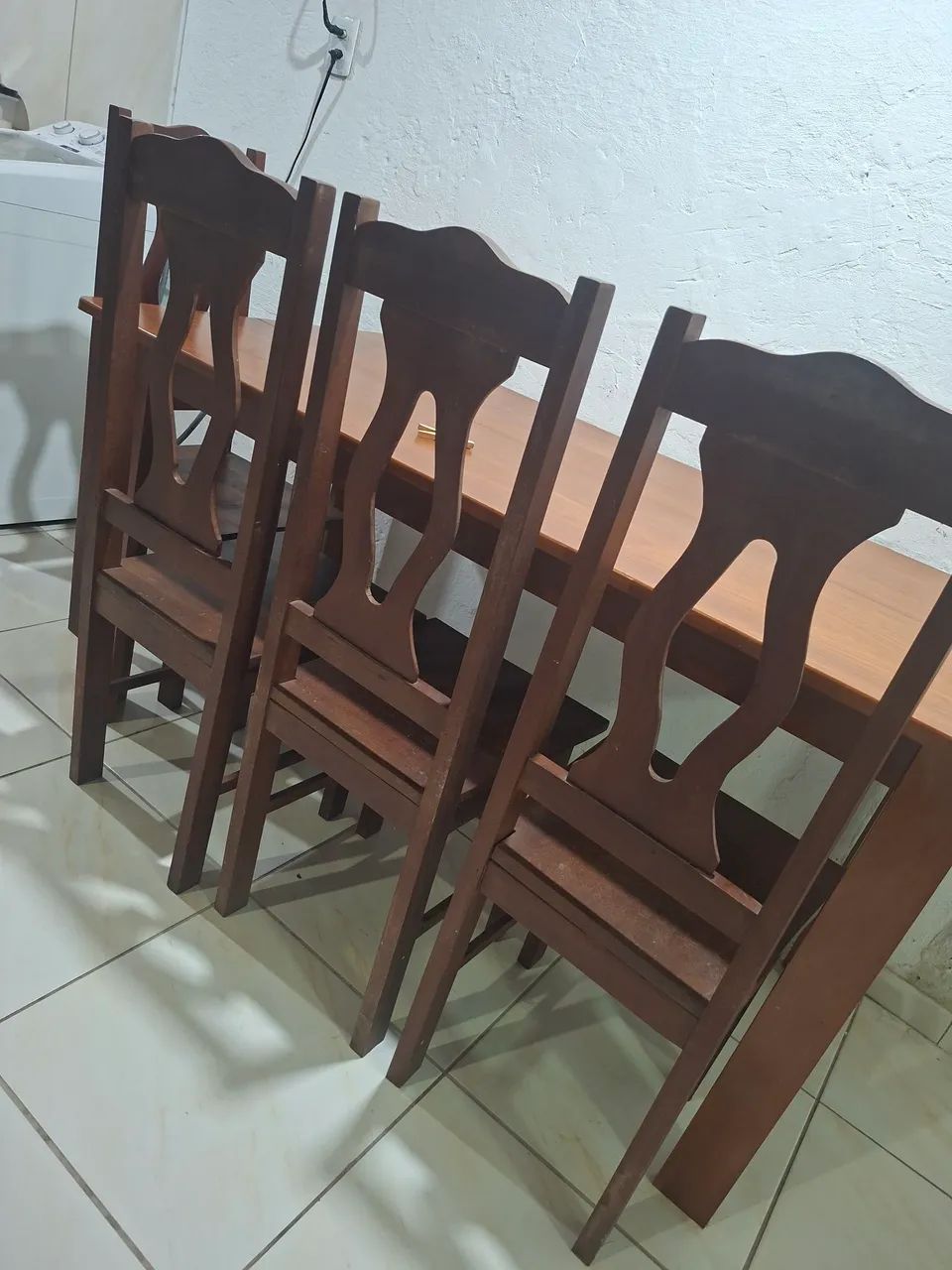 Vendo 4 cadeiras de madeira tatajuba  - Foto 4