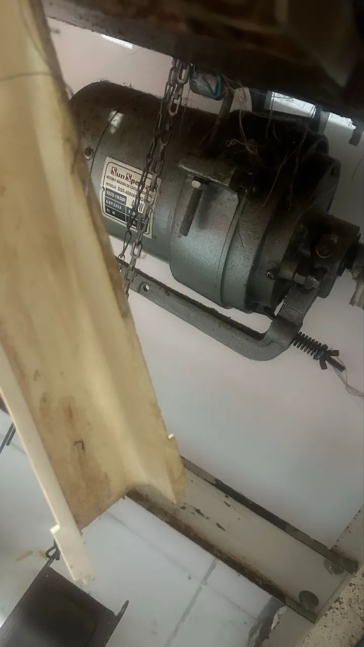 Máquina Overlock Industrial Ponto Cadeia - Foto 2