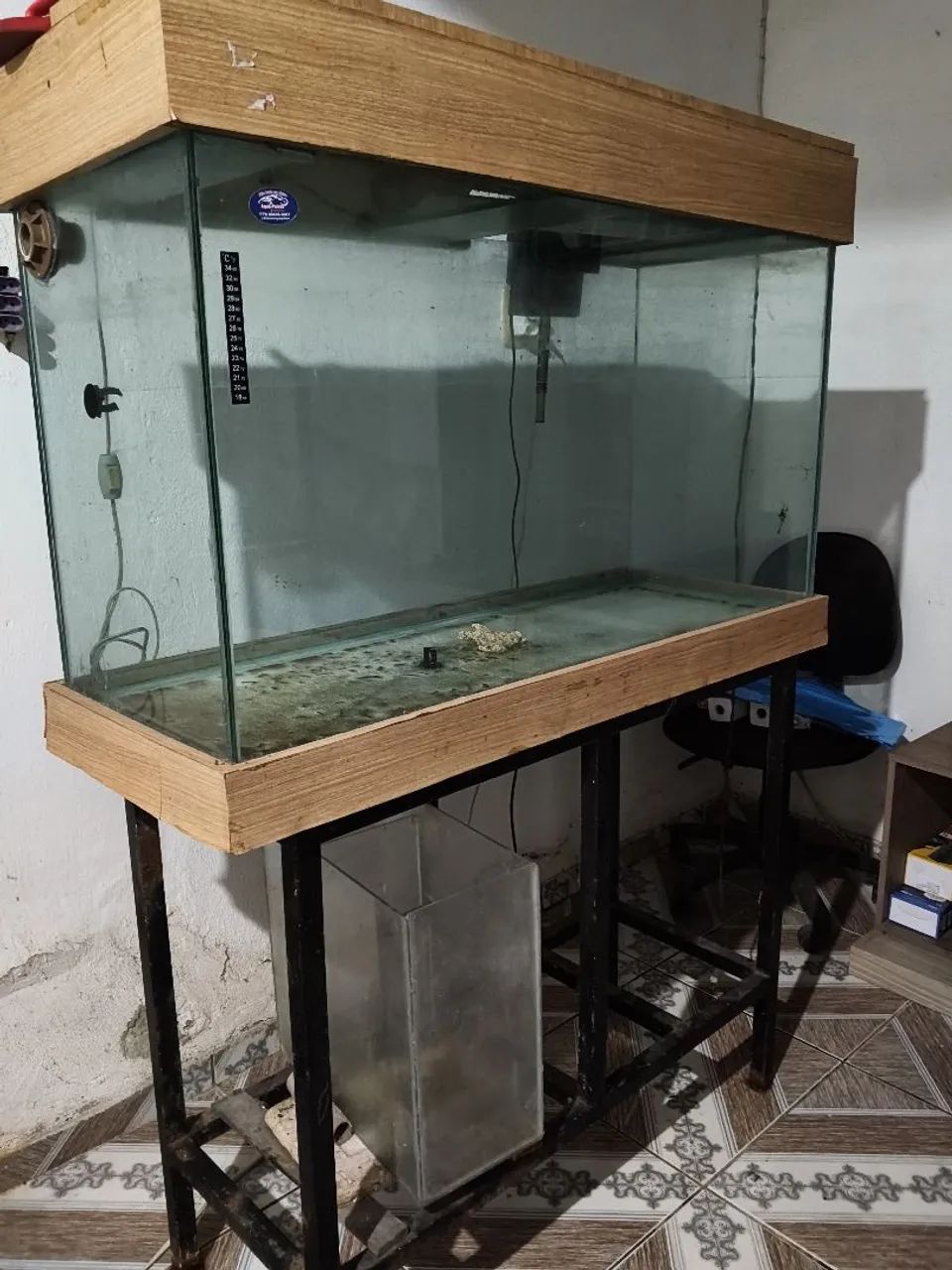 Vendo aquário medindo 110-50-40:220litros - Foto 2