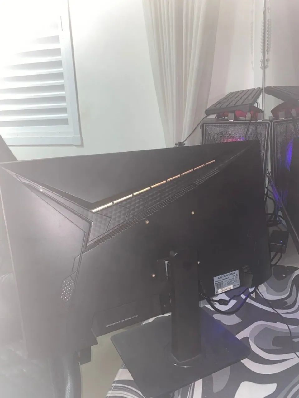 Monitor pichau 240 hz ,tela 24.5 polegadas tela ips ,1ms , 1ano e meio de uso 65126767370755122