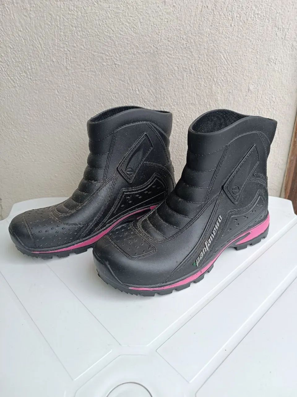 Bota chuva feminina NOVA - Foto 2