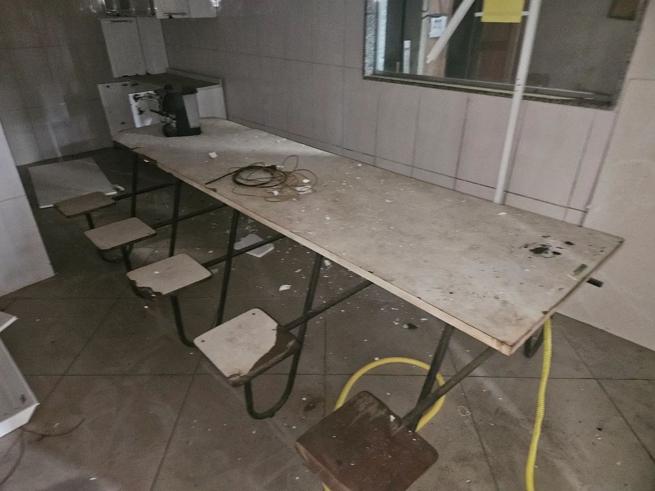 Mesa refeitório 