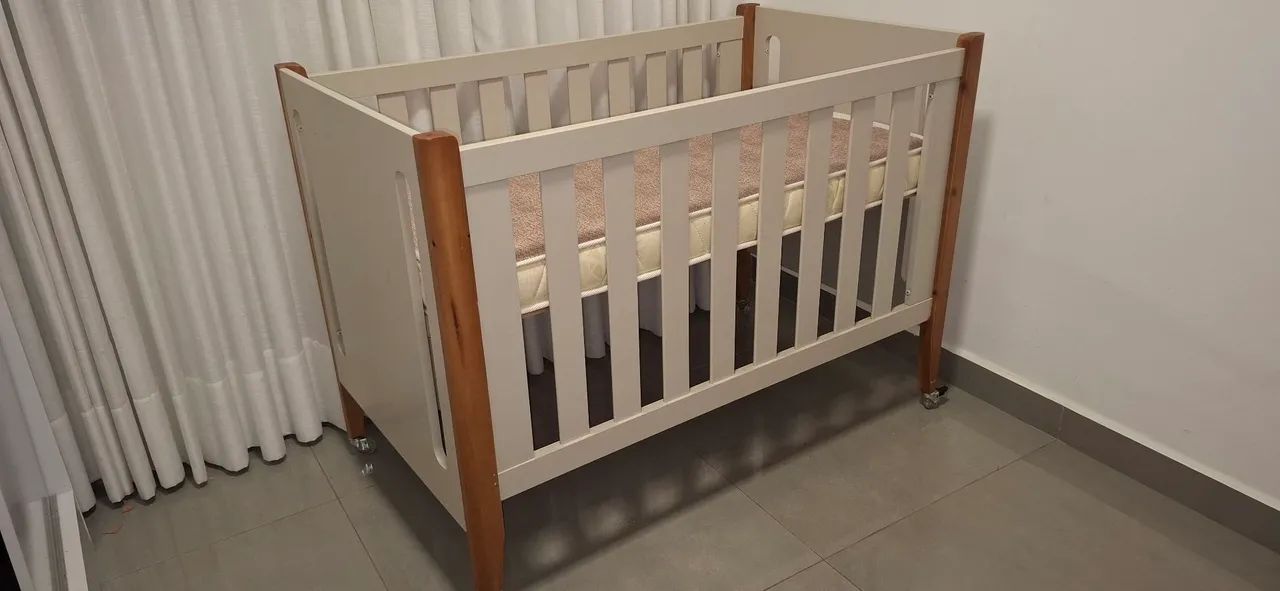 Berço completo com colchão
