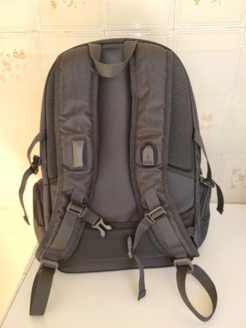 Mochila Executiva Notebook Reforçada Saída Cabo USB - Foto 2