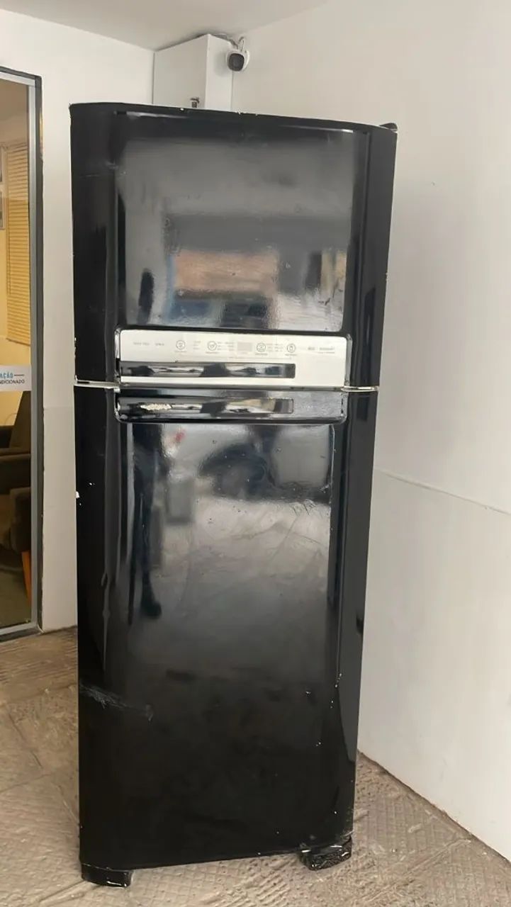 Geladeira semi nova 