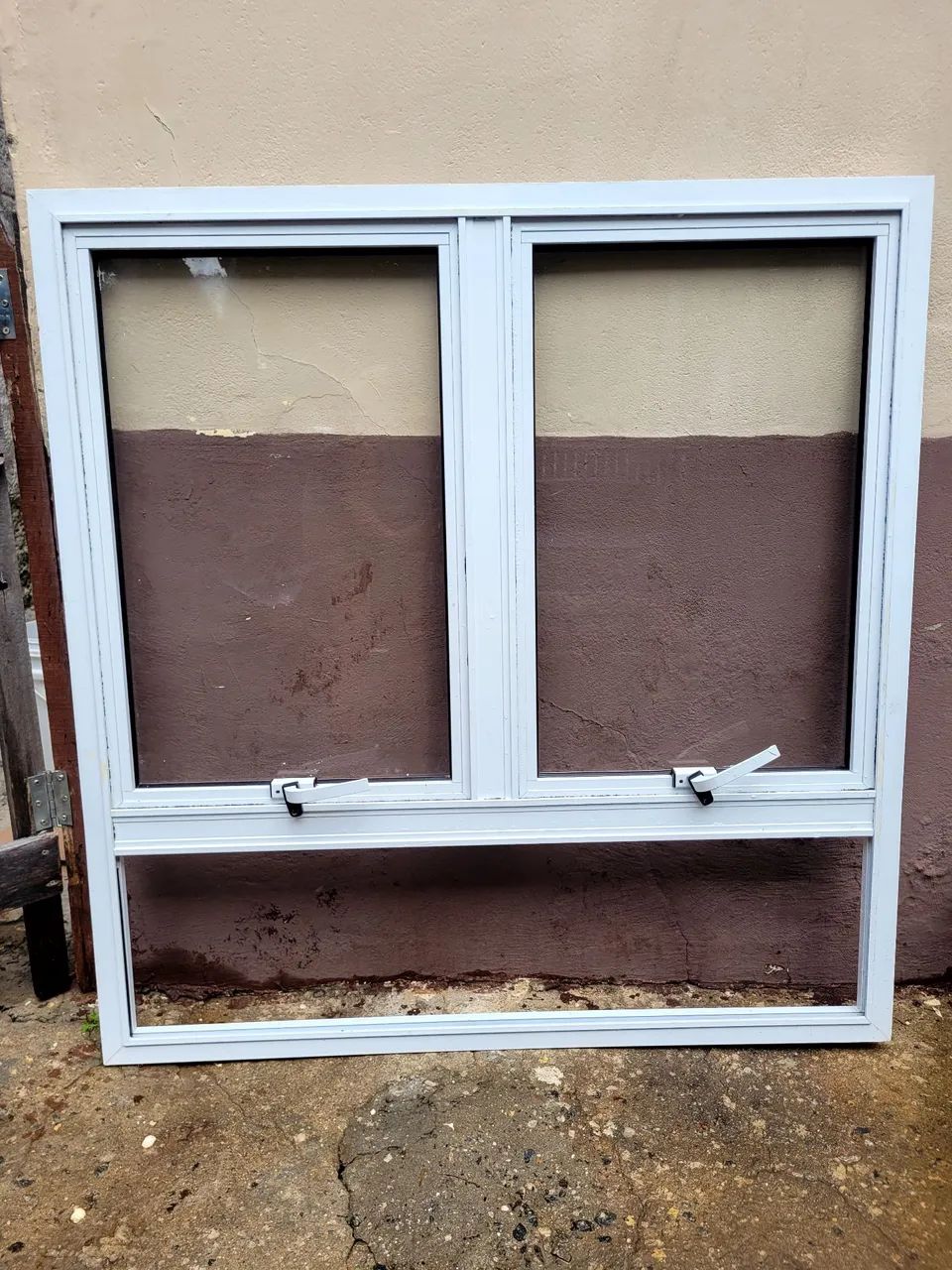 White Aluminum Window