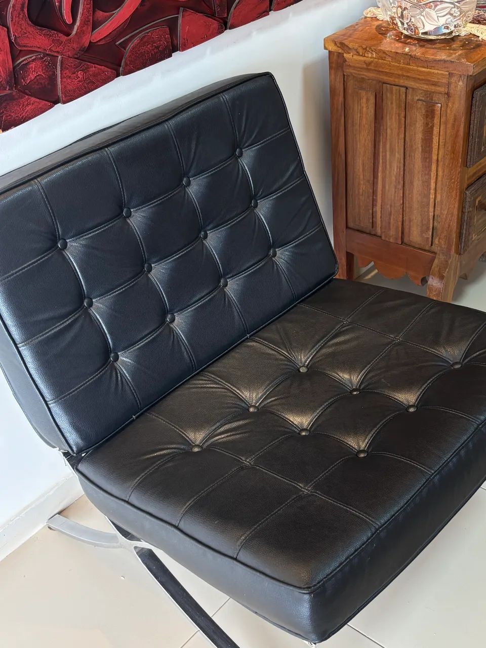 Poltrona de Couro Preta Estilo Barcelona - Excelente Estado - Foto 2