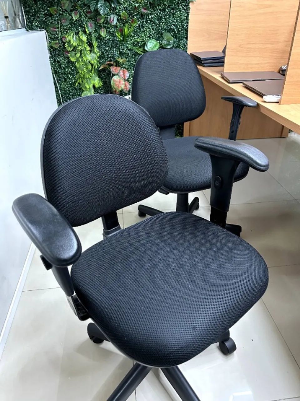 2 Cadeira de escritório R$100,00 a unidade. - Foto 3