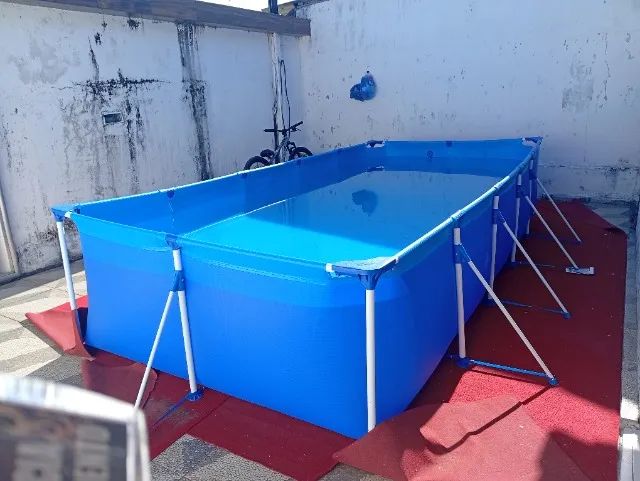 Piscina de 8 mil litros 