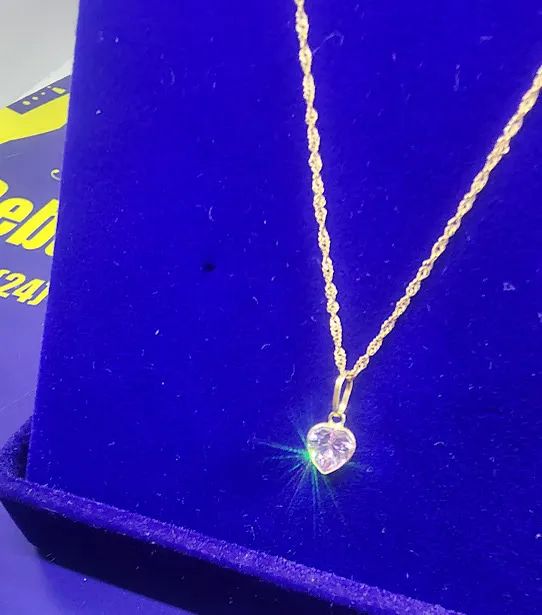 Gargantilha com Coração Zircônia 5 mm Ouro 18 Kilates Cordão Peso 0.80 Grama 40 Cm  - Foto 3