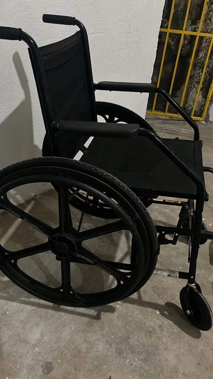 Vende-se cadeira de rodas  - Foto 2