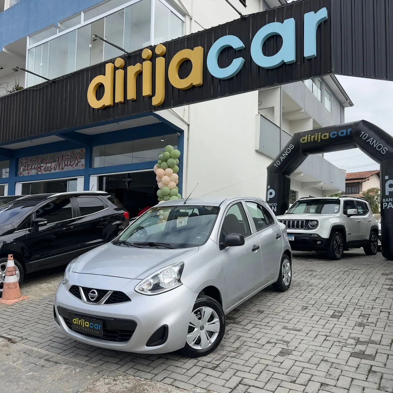 Nissan March 2016