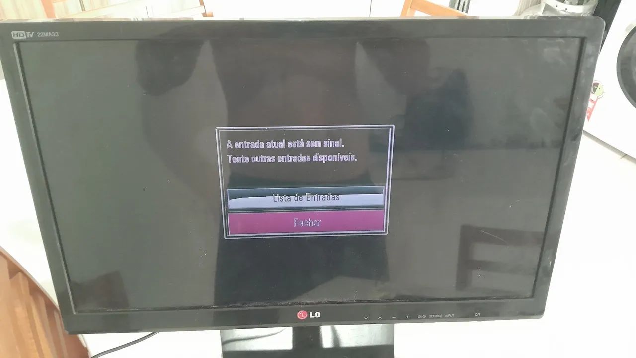 (Baixei)TV LG 22 polegadas, com defeito e sem a fonte - Foto 2