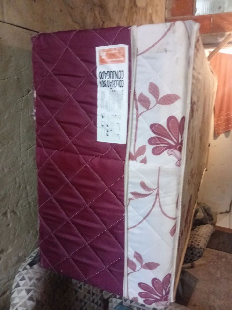 Vendo cama solteiro seminova  box top *  - Foto 5