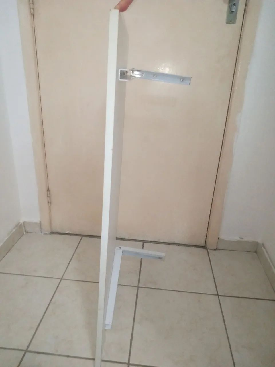 Mesa retrátil de parede com suporte 90x45 cm.65115993281026123