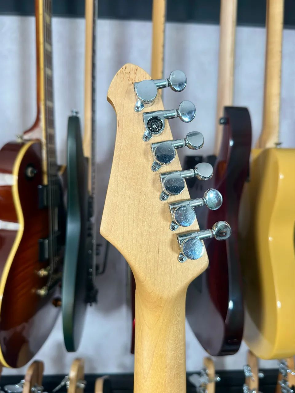 Guitarra Studebaker Skyhawk HSS - Foto 5